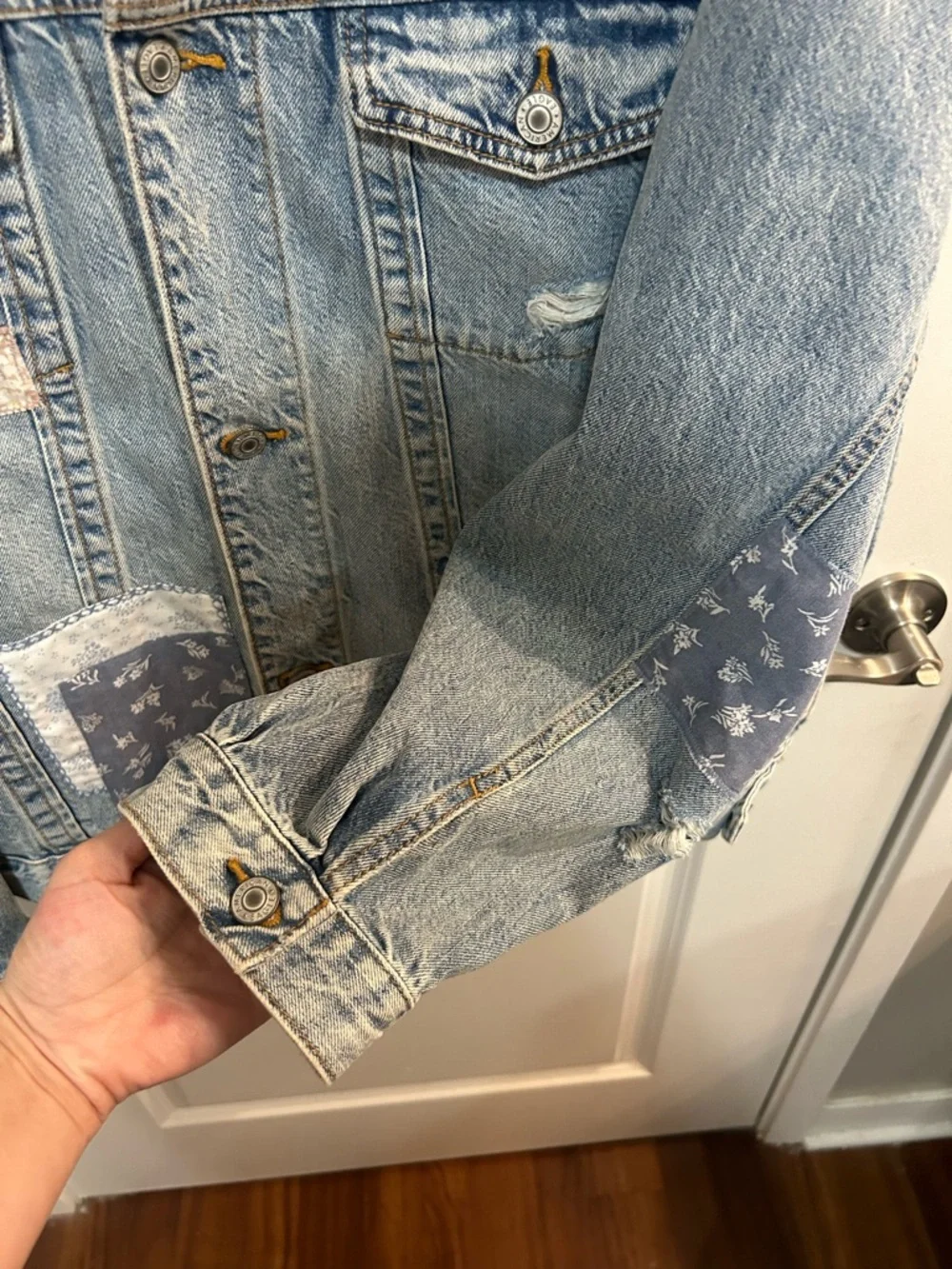 American Eagle Patchwork Denim Jacket XL Distressed Cropped Boho Festival Jean - Picture 7 of 12